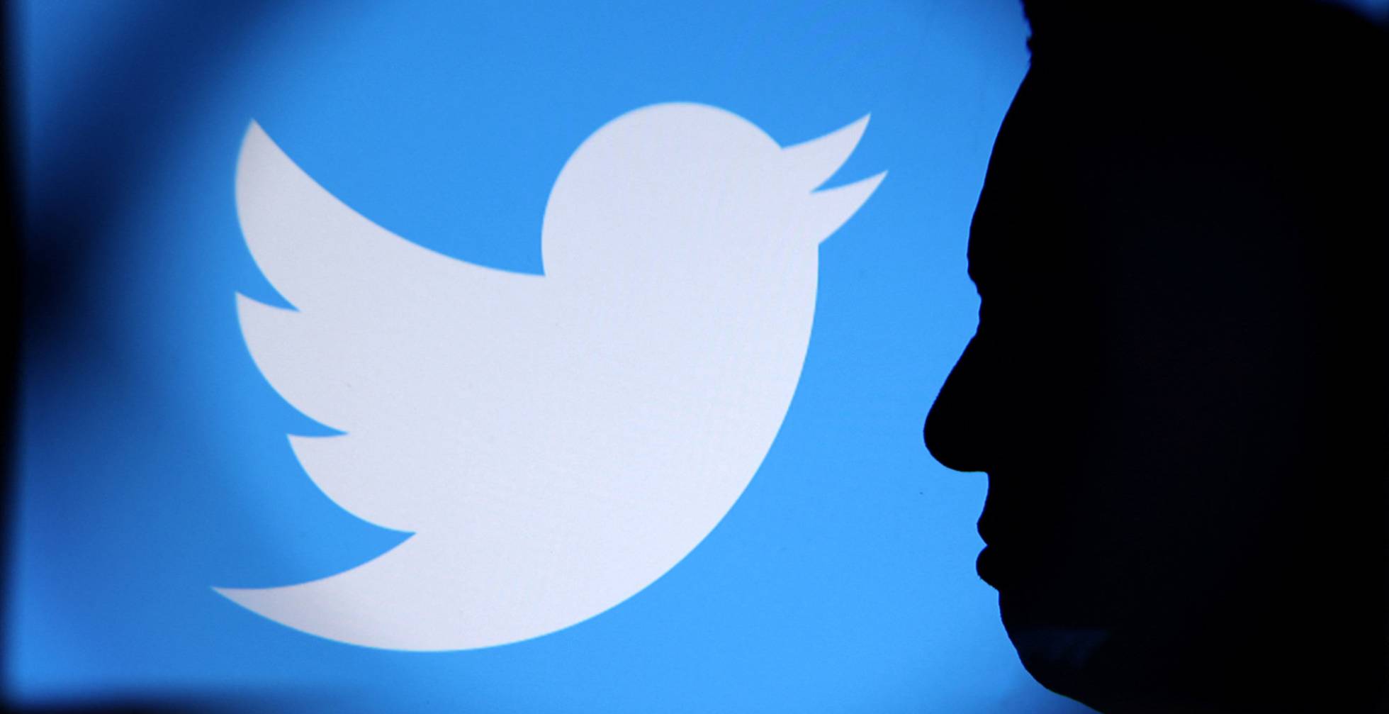 Musk alerta de una "caída masiva" de ingresos publicitarios en Twitter