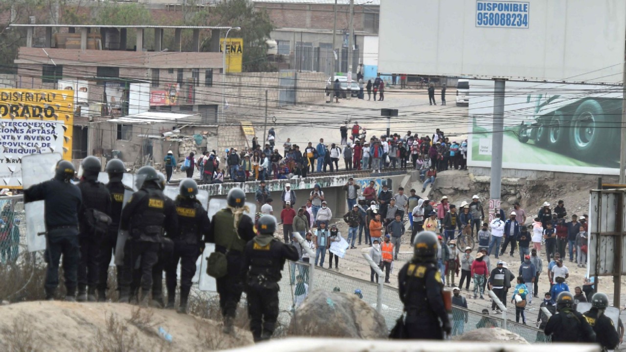 Gobierno despliega militares ante nuevas protestas en el sur Gobierno despliega militares ante nuevas protestas en el sur