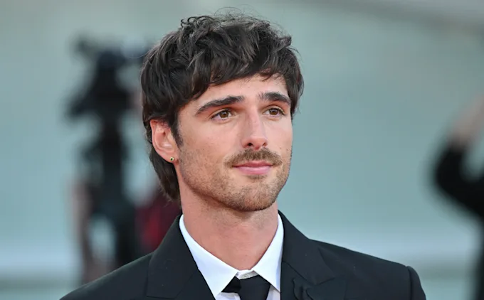 Jacob Elordi causa sensación en el Festival de Venecia 