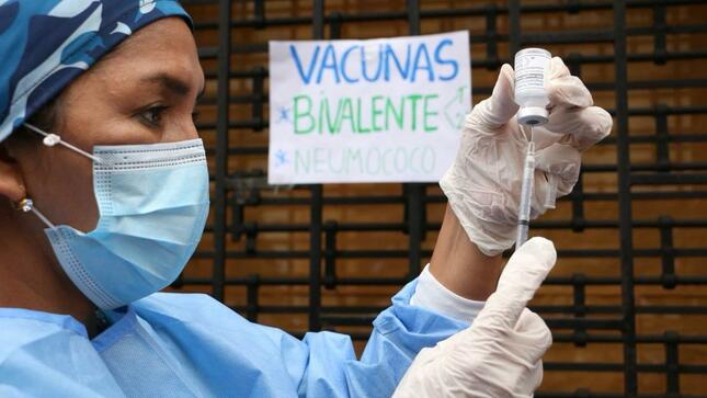 Covid-19 : la vacuna bivalente se administra a personas de todas las edades
