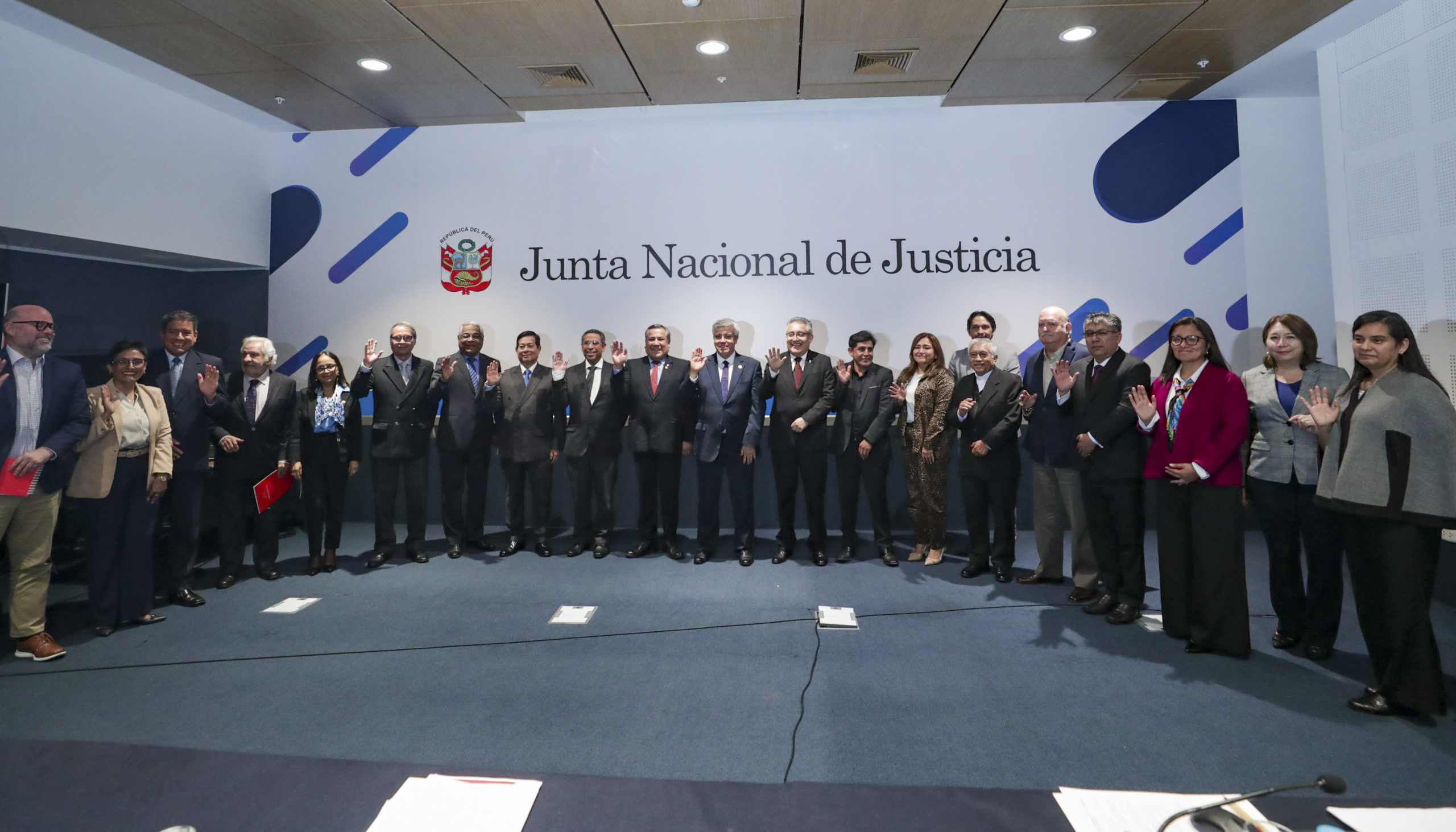 Gustavo Adrianzén destaca los progresos en la OCDE