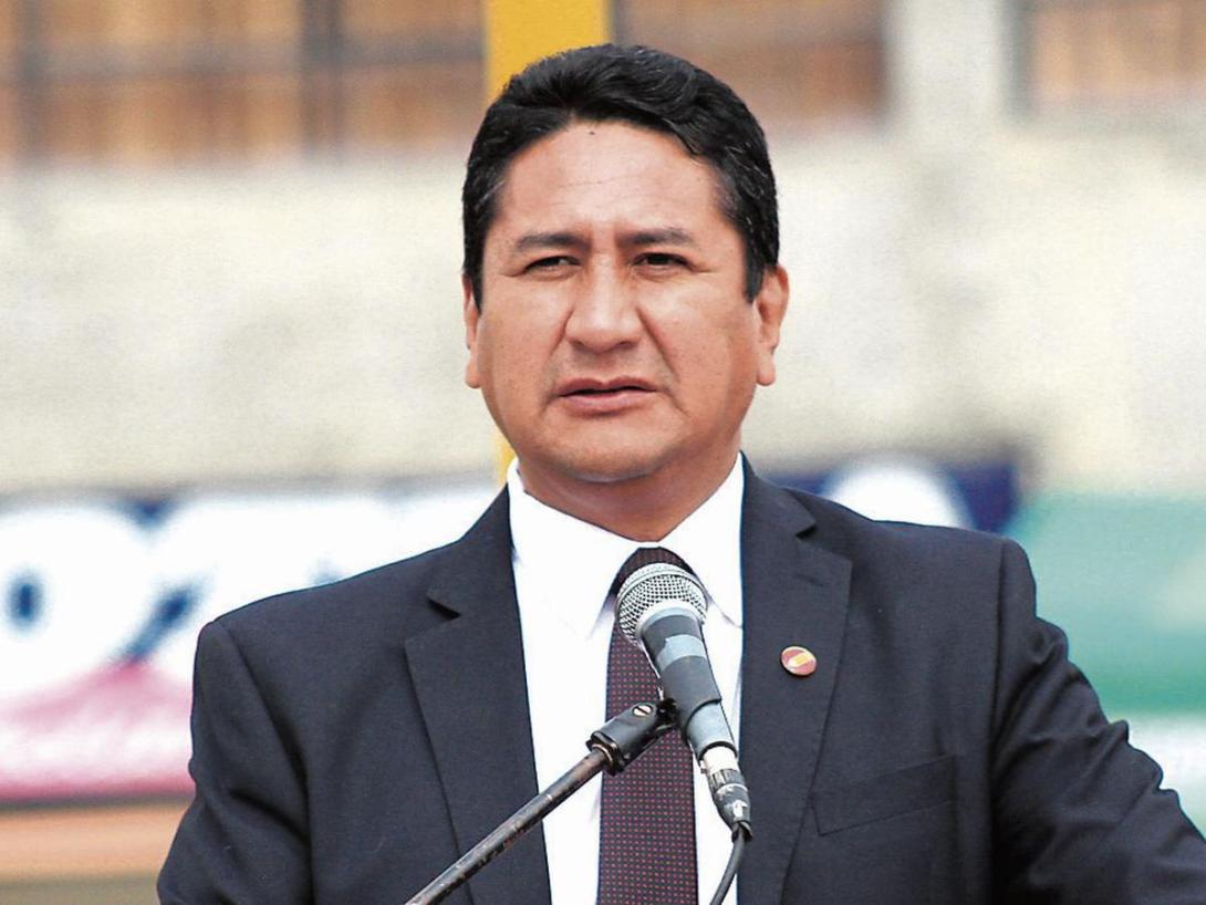 Prófugo Vladimir Cerrón se  burla de fiscal de la Nación