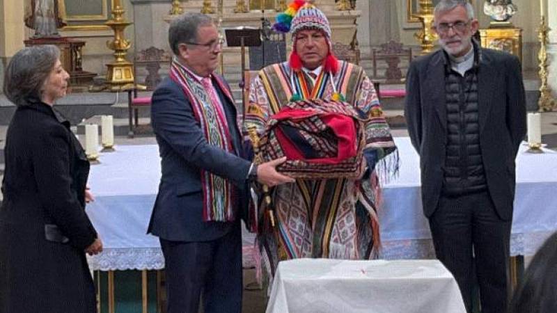 Retornan a Cusco los restos simbólicos de Fernando Túpac Amaru