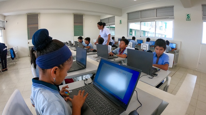 Perú lidera innovación educativa en la región con proyecto premiado por la Organización de Estados Iberoamericanos