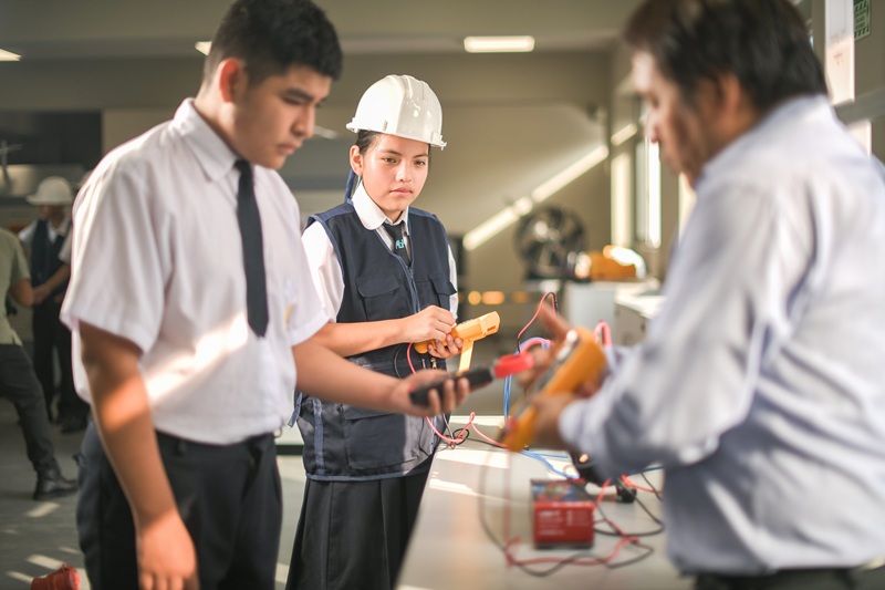 Minedu alcanza la mayor ejecución de inversión en educación de los últimos cinco años entre enero y mayo