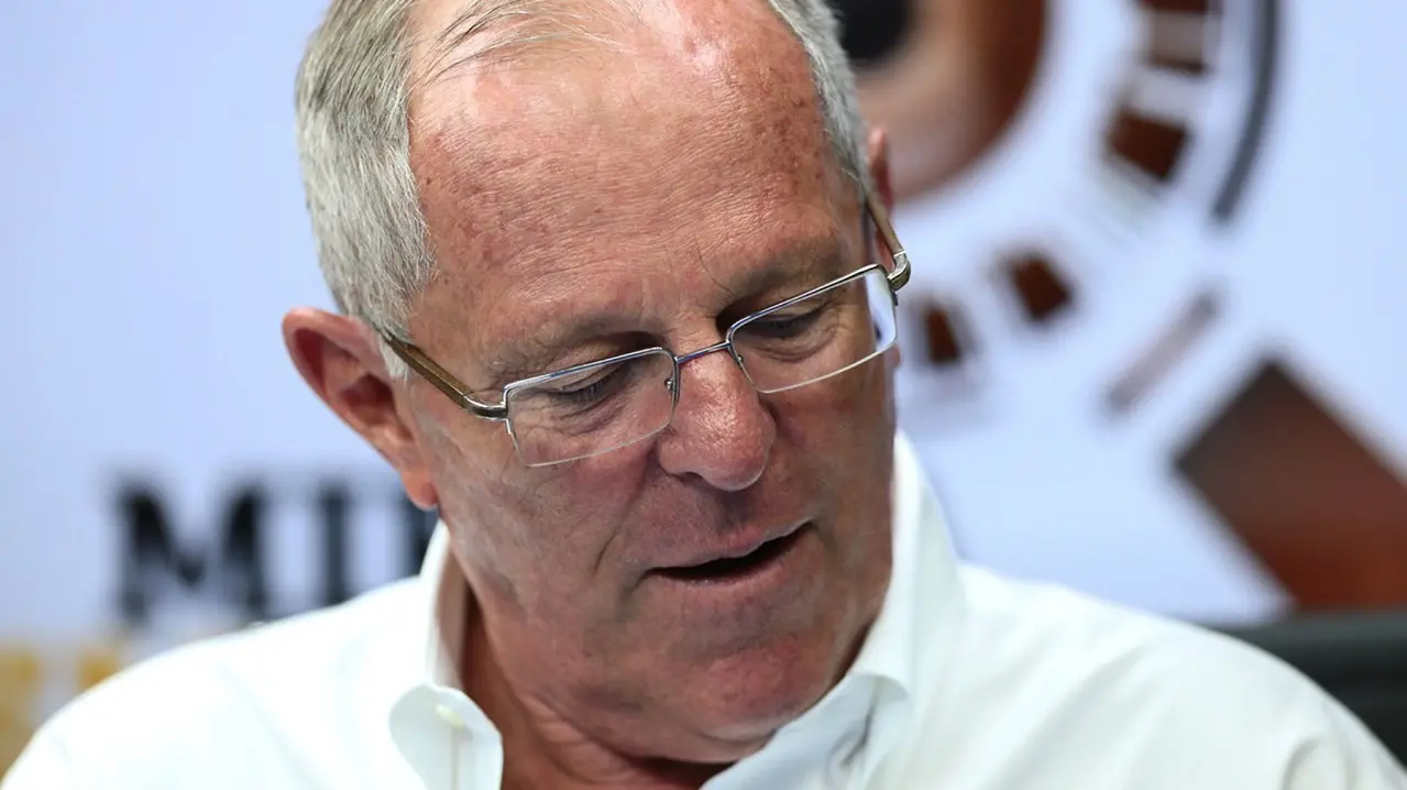 PPK seguirá sin poder salir del país otros 18 meses